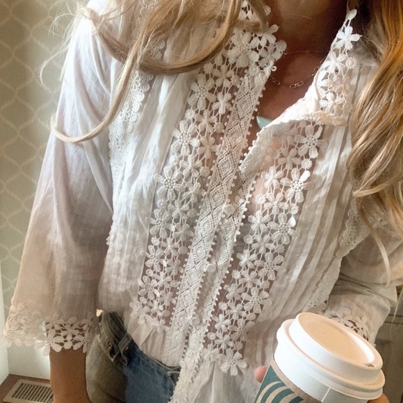 New Feminine White Lace Button Front Blouse Top Bohemian Western Style - Picture 5 of 7